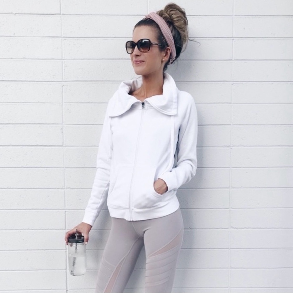 NWOT Zella Cute White Zip Up Jacket